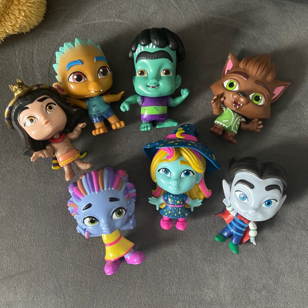 Netflix super monster figures monsters up collection 8pack